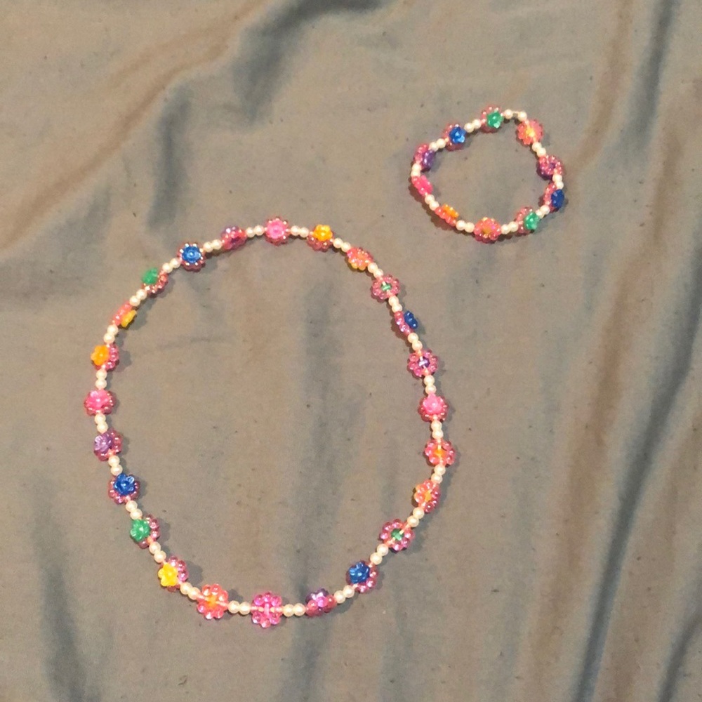 Little girl necklace and bracelet set